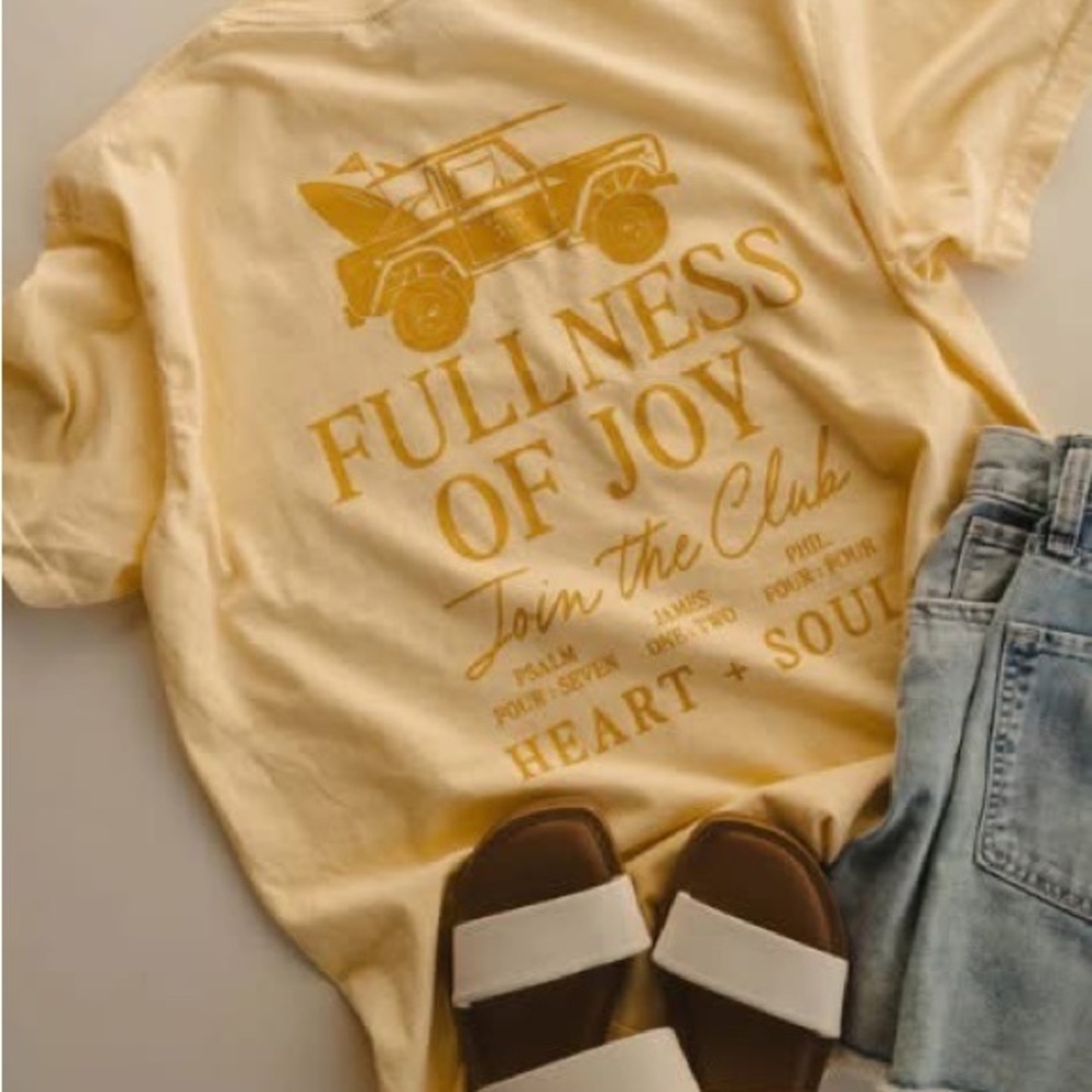NWT Choose Joy Tee by Dearheart